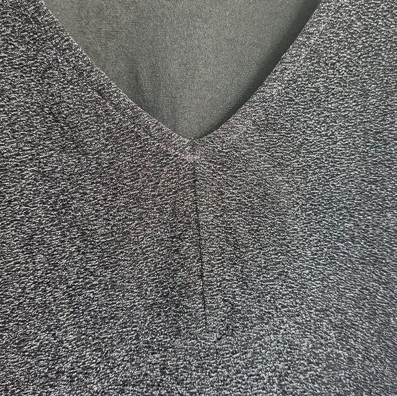 Penningtons BLACK Long-Sleeve Black V-Neck Knit Top Metallic Fibers Size 2X - Picture 10 of 11